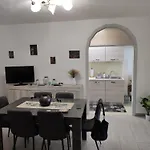 Casa 6 Posti Letto - Grazia Trinitapoli