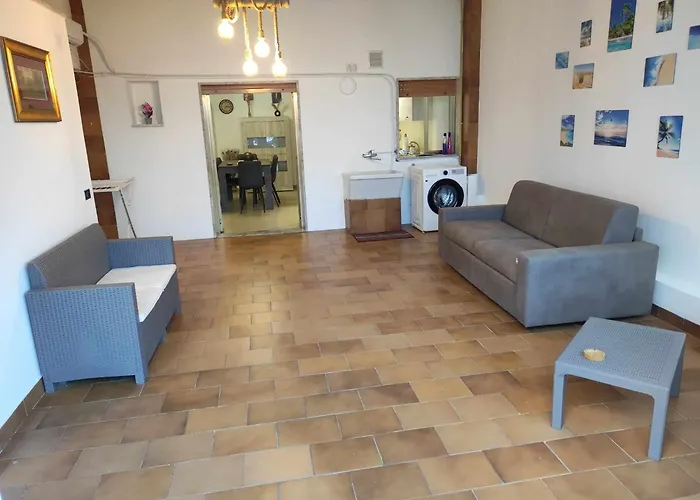 Casa 6 Posti Letto - Grazia * Trinitapoli