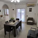 Casa 6 Posti Letto - Grazia